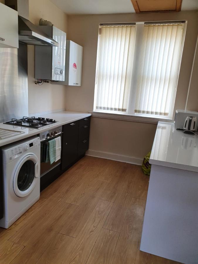 דירות דינגוול Flat 1 Castlebank House Flats מראה חיצוני תמונה
