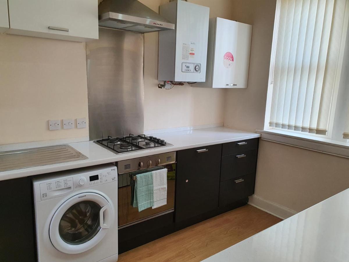 דירות דינגוול Flat 1 Castlebank House Flats מראה חיצוני תמונה
